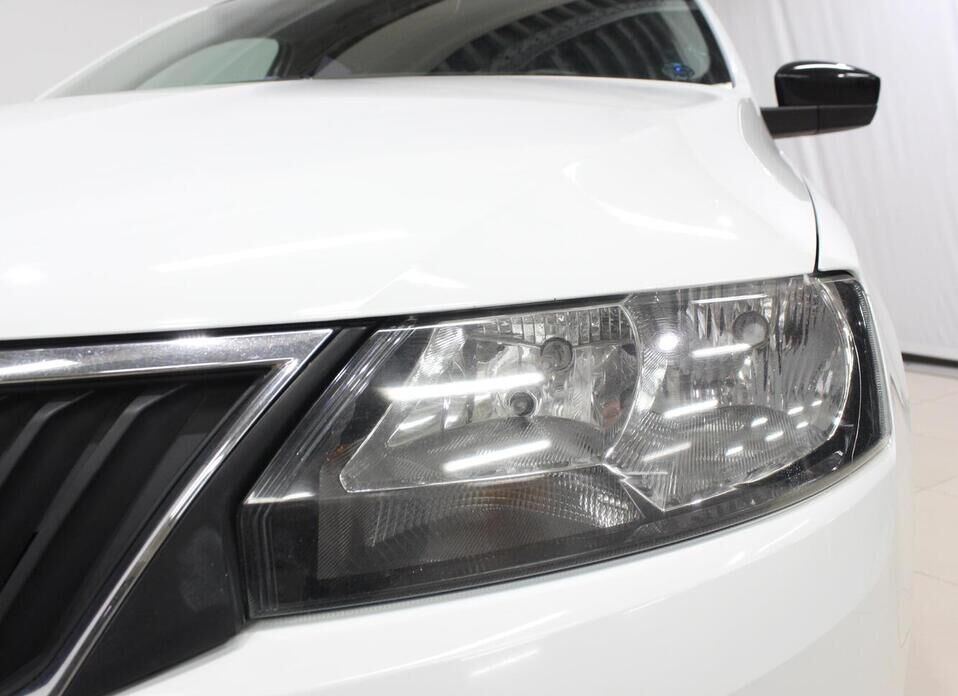 Skoda Rapid, I Рестайлинг 1.6 MT (110 л.с.)