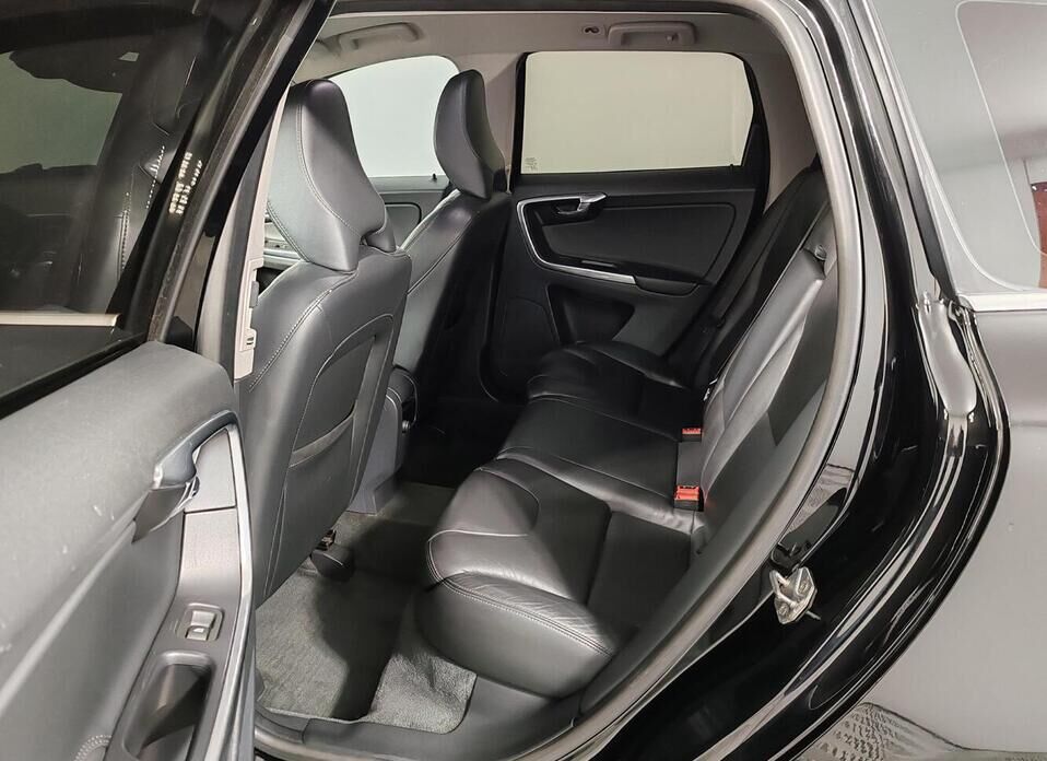 Volvo XC60, I Рестайлинг 2.4d AT (181 л.с.) 4WD