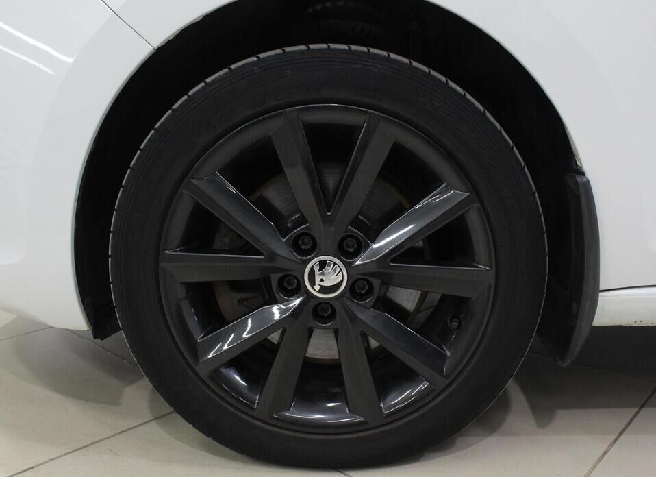 Skoda Rapid, I Рестайлинг 1.6 MT (110 л.с.)