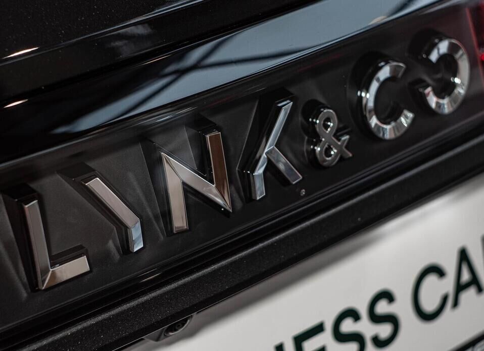 Lynk & Co 09 MHEV 2.0 AT (254 л.с.) 4WD
