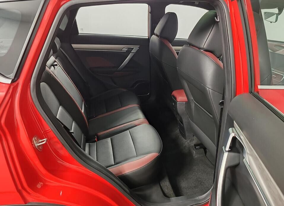 Geely Coolray, I 1.5 AMT (150 л.с.)