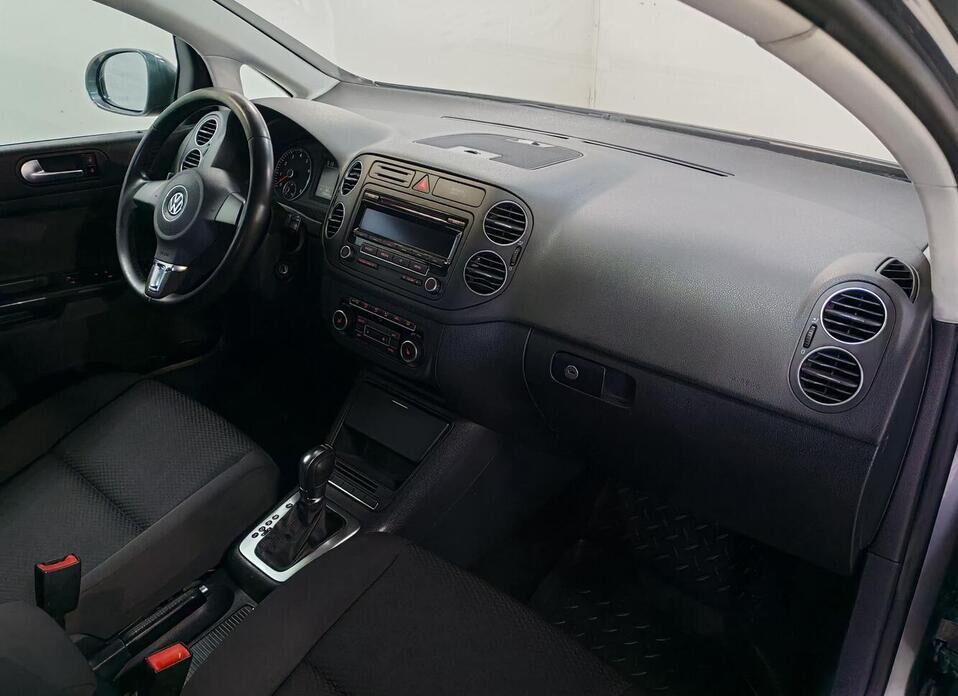 Volkswagen Golf Plus, II 1.6 AMT (102 л.с.)